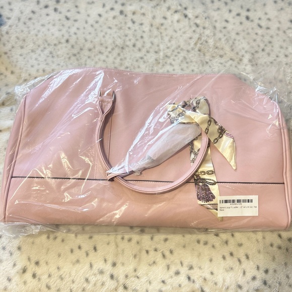 Ms. Lovely Weekender Bag - Picture 3 of 3